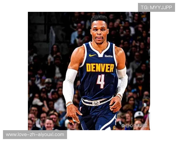 詹姆斯传球直塞,队友补篮成功带走胜利