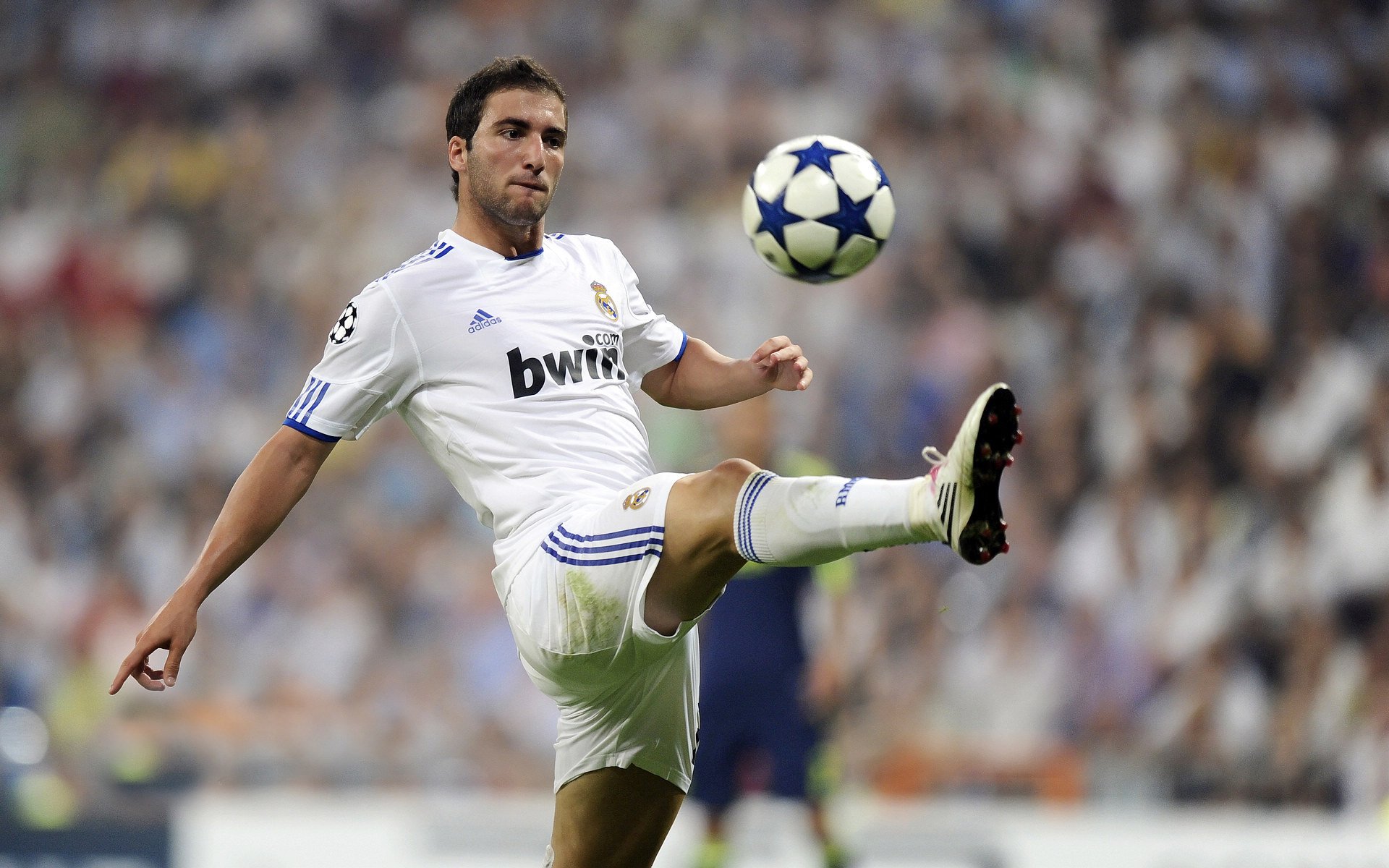 体育媒体版权争夺